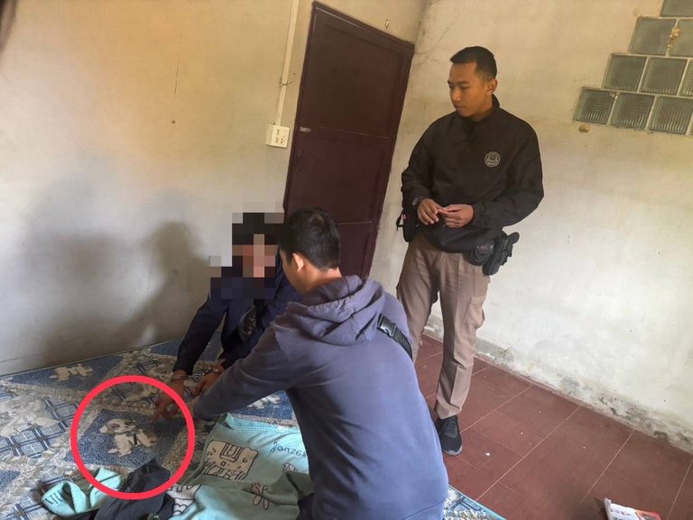 ชุดสืบสวนและสายตรวจ สภ.บ้านกรวด จับกุมผู้ครอบครองยาเสพติดประเภท 1 (ยาบ้า)